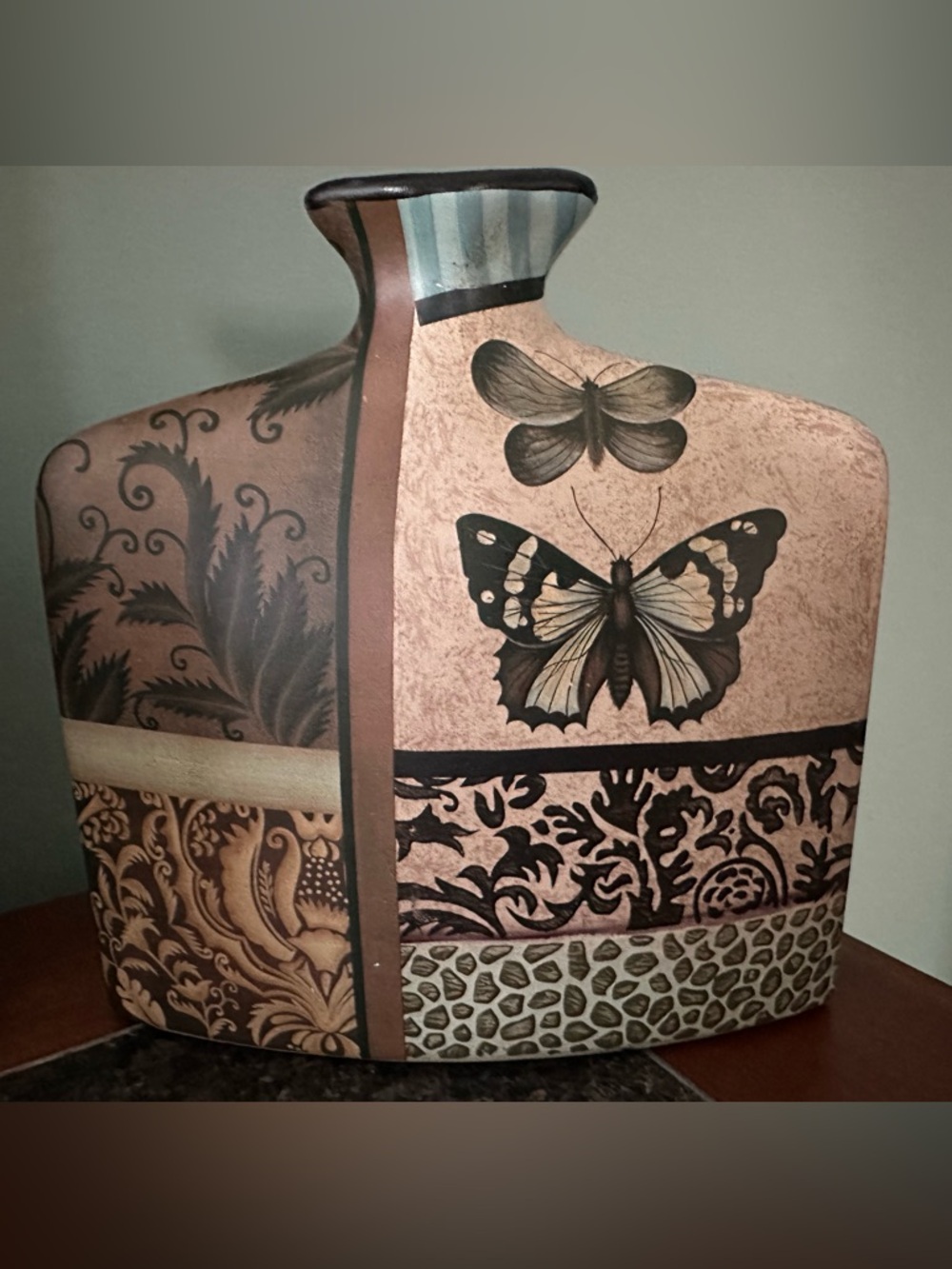 Green Black Elegant Floral Butterfly Square Vase NWOT 9x10